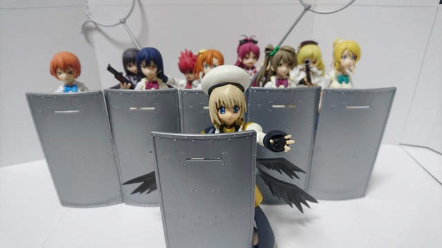 再也不怕乱入狂！女性手办救星防爆警察配件发售