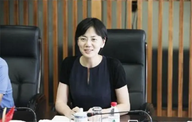 从电视一姐到阶下囚，沈冰渐变人生的背后，究竟藏着怎样的秘密？