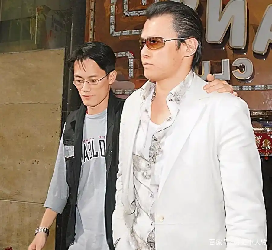 新义安“牙带强”，为人猖狂嚣张跋扈，与“尖东霸王”是铁哥们