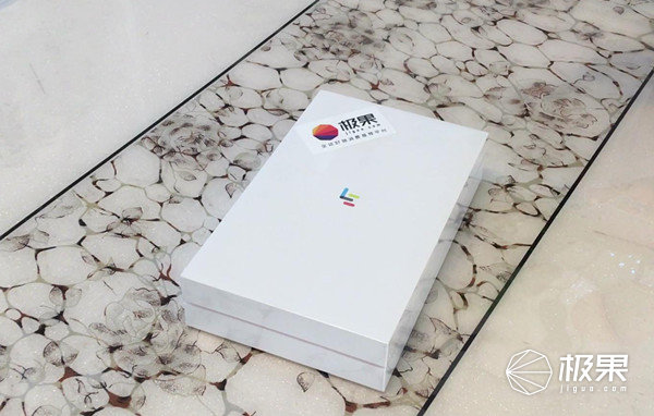 让任何电视都能看海量片源的乐视盒子，智能投屏，手游都能任性玩