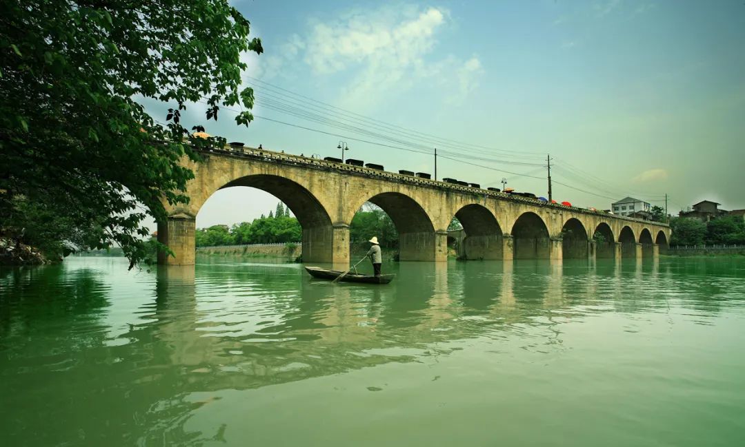醴陵小炒肉“锁味记”，她锁住他的心了吗？