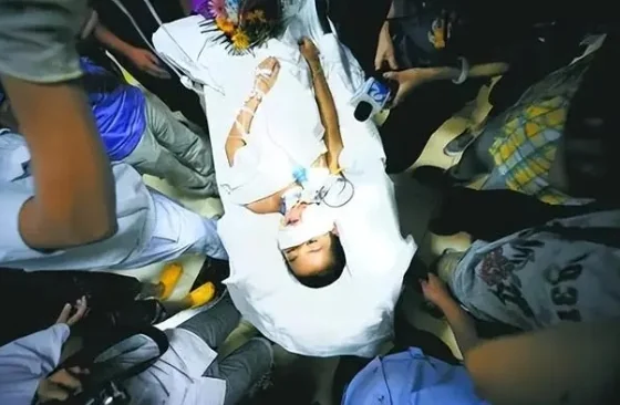 案例：山东男孩肛门被充进高压气体，肚子鼓成球，两罪犯获刑后喊冤