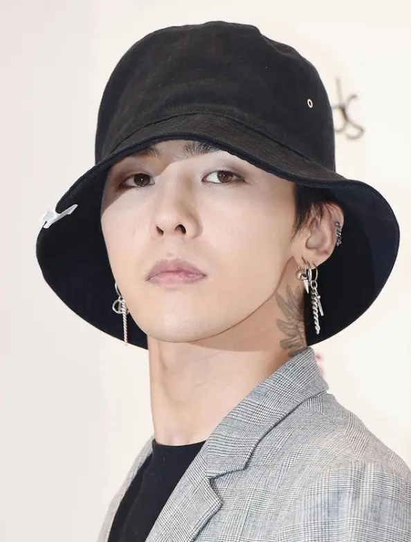 权志龙恋情曝光,女友是小他7岁的小师妹!