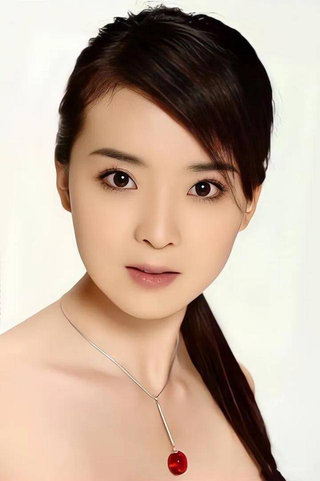 王艳带儿子上节目说：“我有3,000万的布加迪威龙，车库里还有7辆