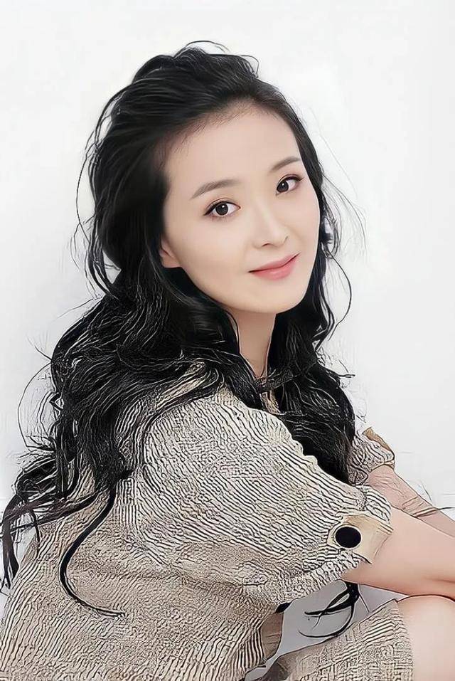 王艳带儿子上节目说：“我有3,000万的布加迪威龙，车库里还有7辆