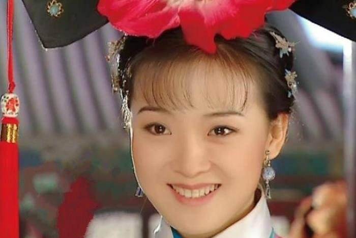 “晴格格”王艳现状，丈夫欠6900万消失，1亿的豪宅被法拍