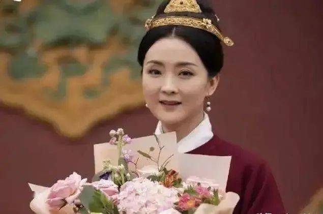 网传王艳豪宅被拍卖，以11亿起拍价无人理，富豪老公欠巨款玩失踪！