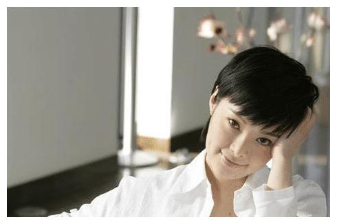 自1993年以来,徐威一直支持袁立12年