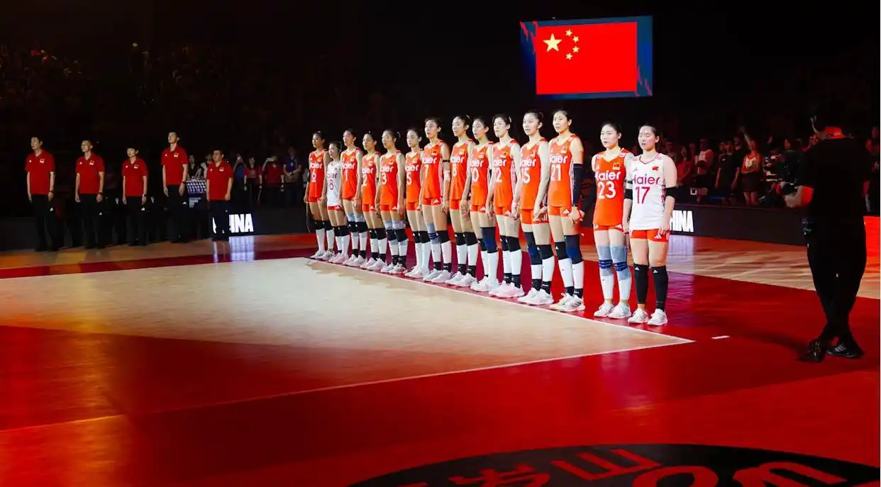 最新世界排名:荷兰跻身top8,中国女排下降1位被日本反超!附赛程