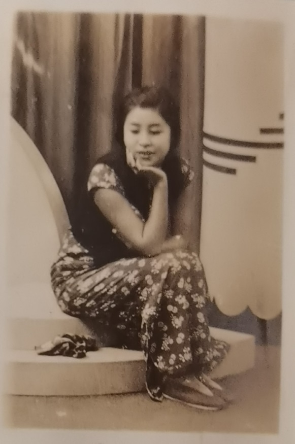 入城解放军睡在上海马路上的照片是谁拍的？他的革命生涯始于白雪照相馆