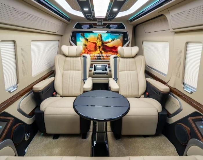 丰田海狮9座多少钱2025 款凯萨皇冠版最低价位山西太原落地价