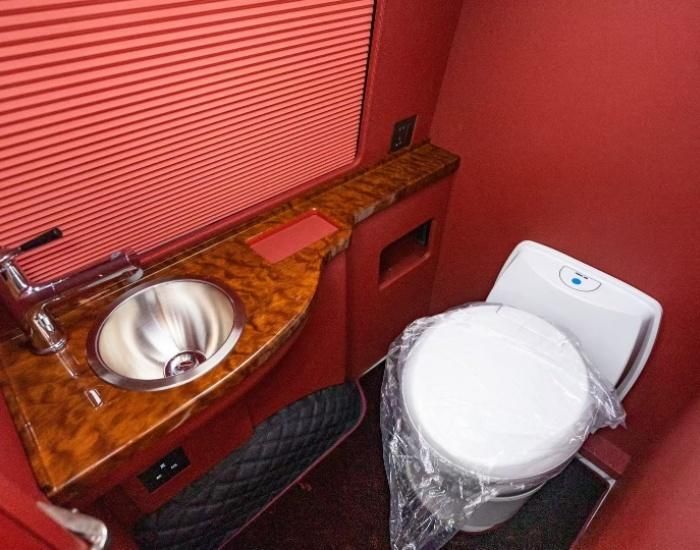 丰田海狮9座多少钱2025 款凯萨皇冠版最低价位山西太原落地价