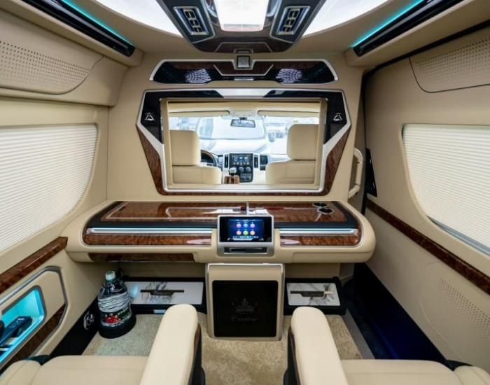 丰田海狮9座多少钱2025 款凯萨皇冠版最低价位山西太原落地价