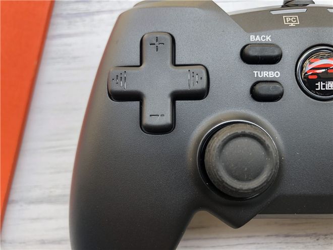 PC玩家首选的游戏手柄-北通蝙蝠4游戏手柄