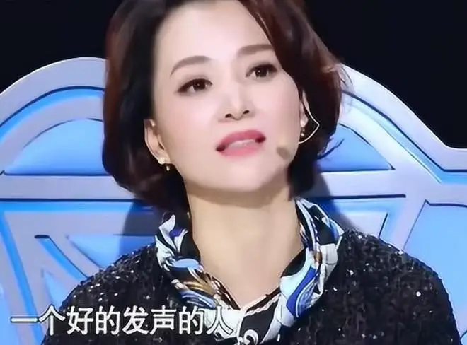 2026央视主持人阵容大调整！2人上桌，1人下桌，康辉董卿退居幕后