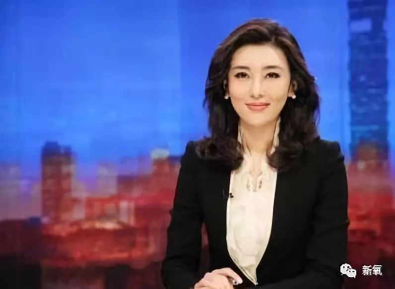 被誉为统一男女审美的超美女主播李红，隐婚嫁富豪后美出新高度！