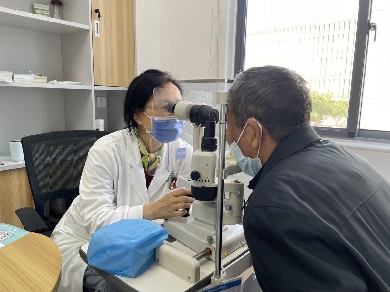 “左眼跳财，右眼跳灾”？合肥普瑞眼科医生解读：眼皮跳是身体的健康提示