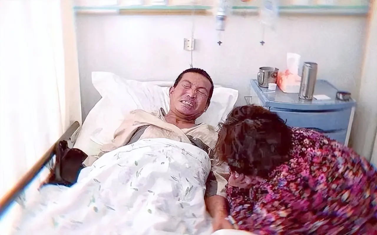 河北男子拿不出100万手术费，回家自己锯掉右腿，13年过去怎样了