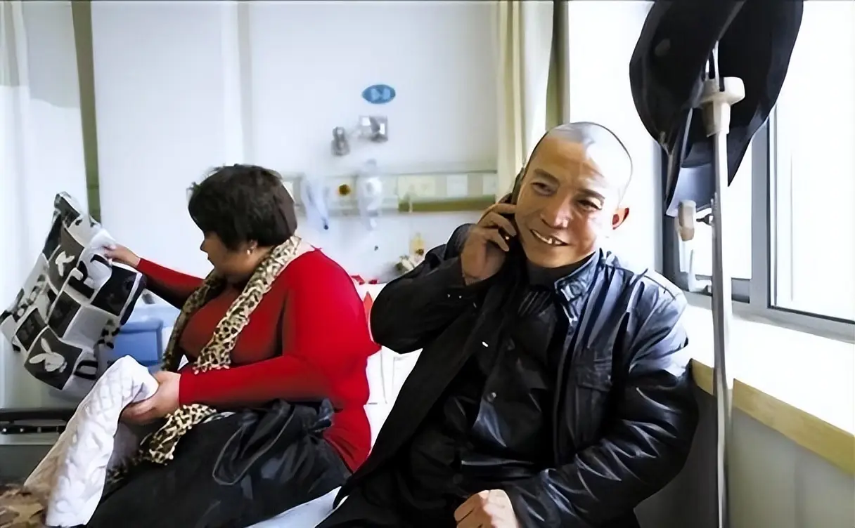 河北男子拿不出100万手术费，回家自己锯掉右腿，12年过去怎样了