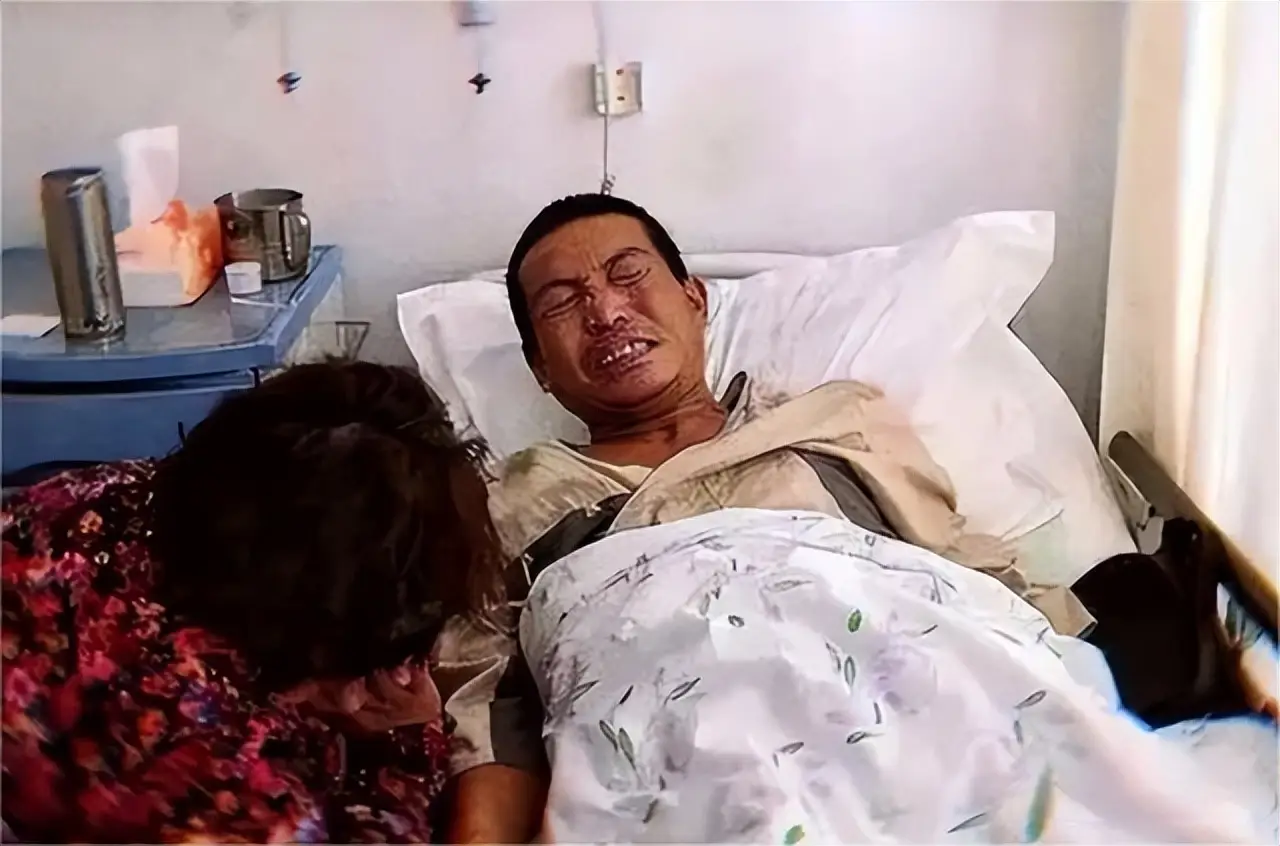 河北男子拿不出100万手术费，回家自己锯掉右腿，12年过去怎样了