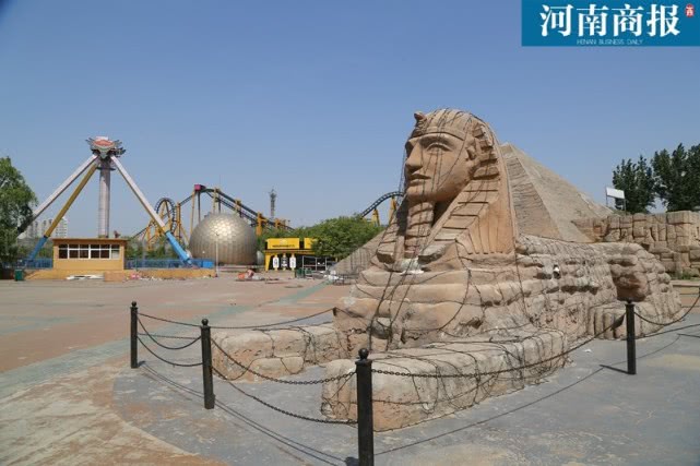 再探郑州世纪欢乐园：曾经忙碌的游乐设施如今一片萧瑟，恍如隔世…