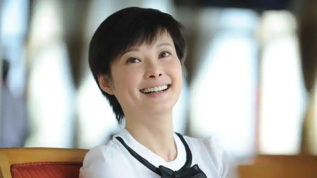 袁立与他共同生活了12年，奉献了青春年华