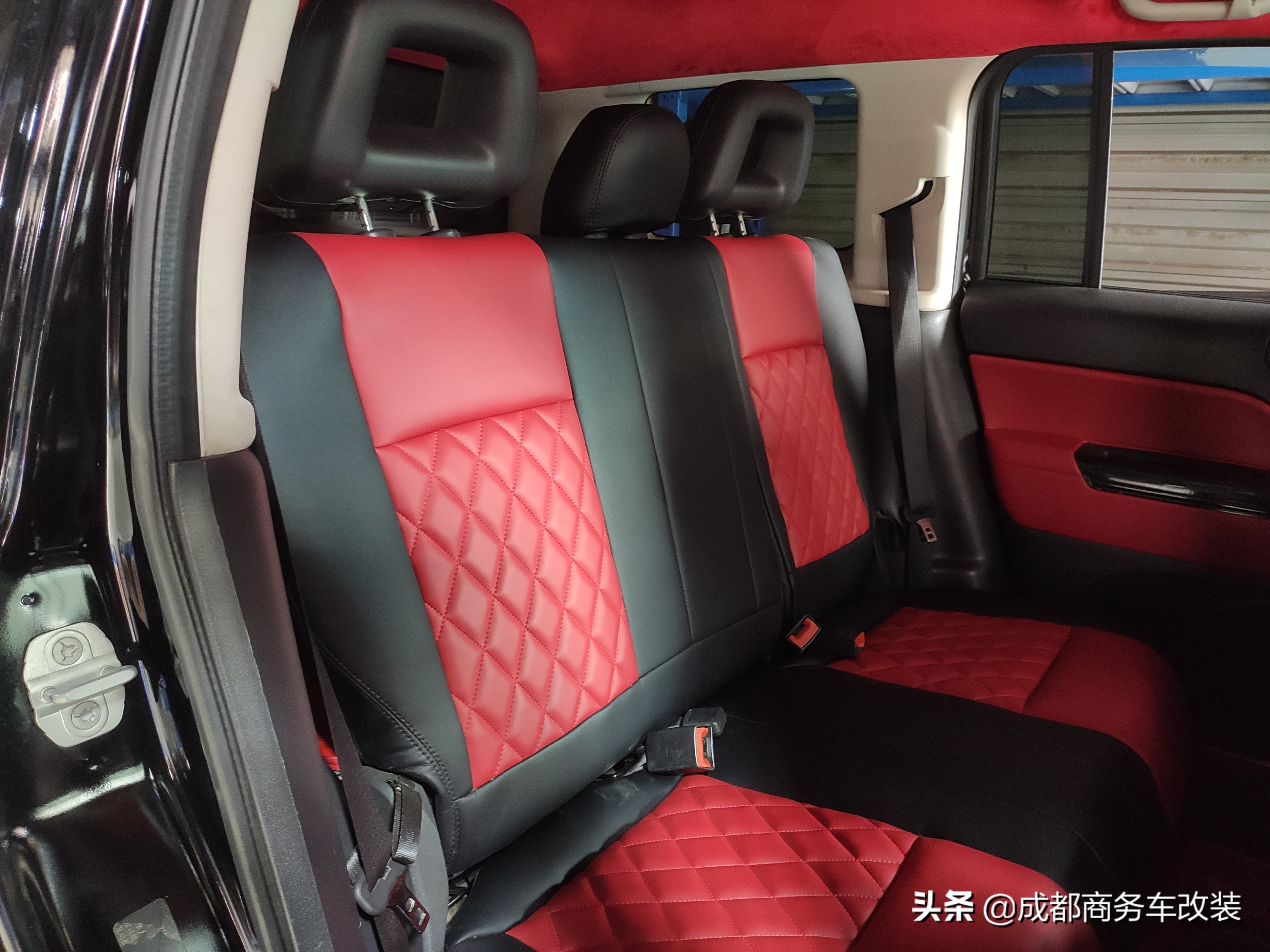 开了快8年的吉普自由客翻新内饰，彻底解决掉异味，驾驶更舒适
