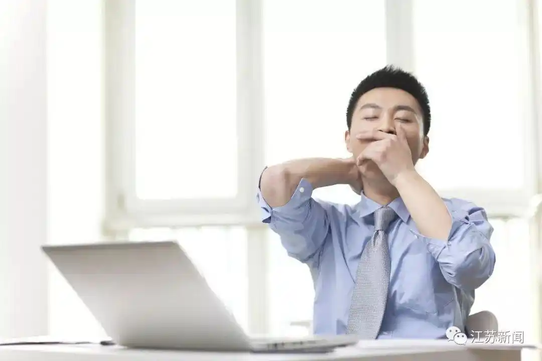 小伙狂喝饮料，却越喝越渴！最后竟因此送命……