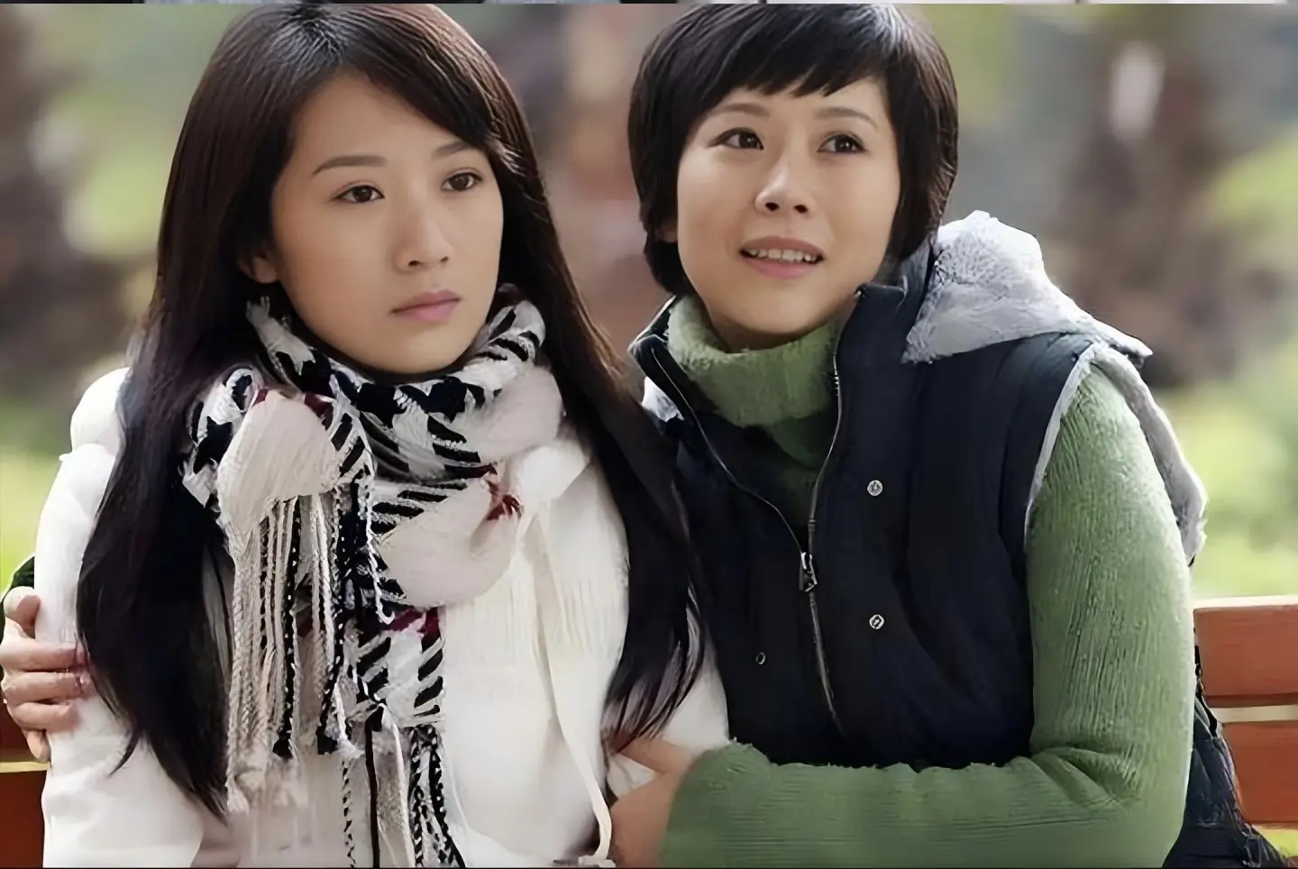 多年后再看蜗居：郭海萍坑惨妹妹海藻，如此姐妹深情，千万要远离