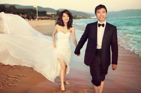 《蜗居》播出12年,男一号成“叔圈顶流”,男二号却惨遭封杀