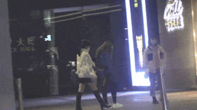 《蜗居》播出12年,男一号成“叔圈顶流”,男二号却惨遭封杀