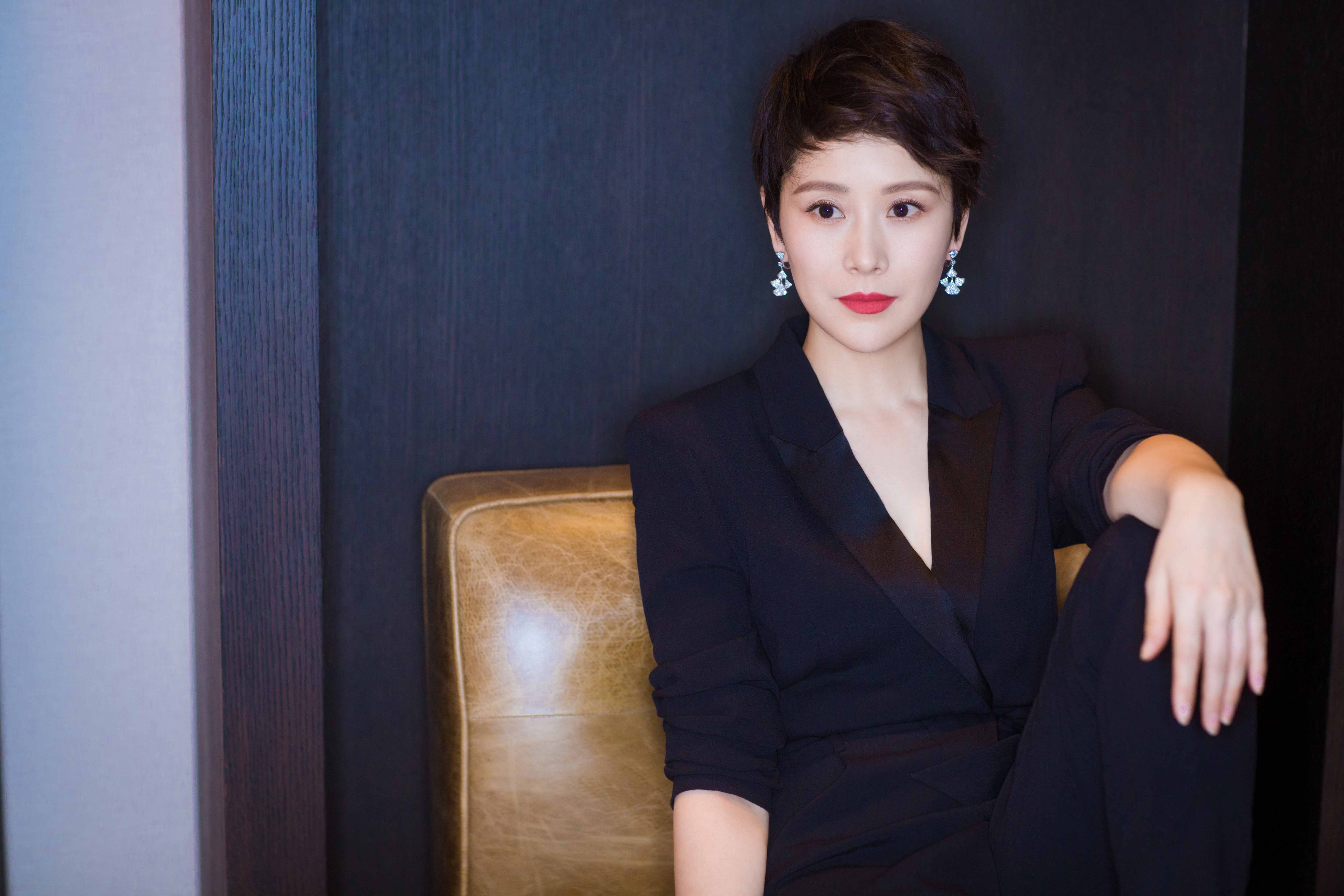 《蜗居》播出12年,男一号成“叔圈顶流”,男二号却惨遭封杀