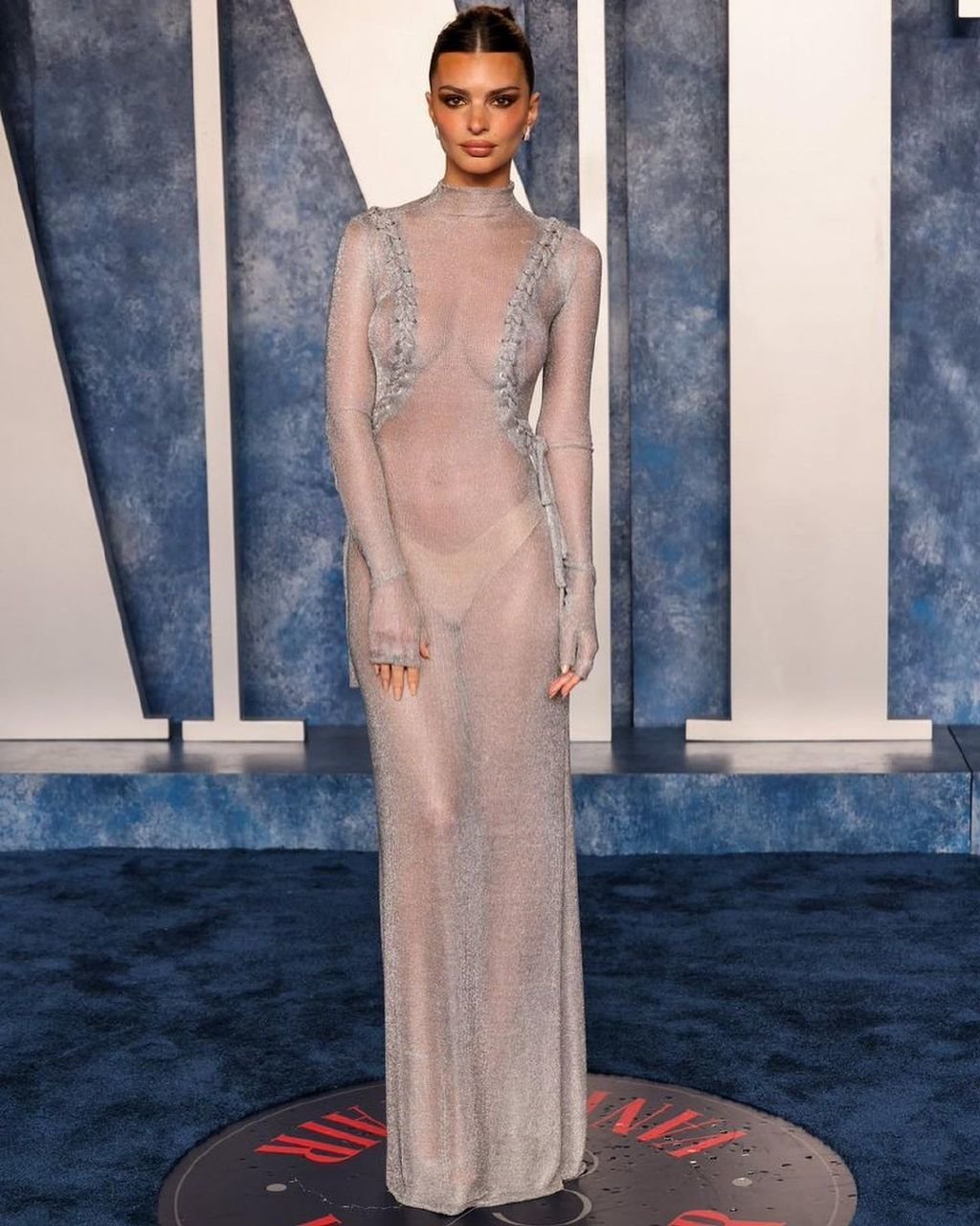 《名利场》派对红毯女明星扎堆穿透视裙，比谁穿的少？