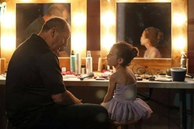 十一年不断更的《摩登家庭》迎来了Happy Ending