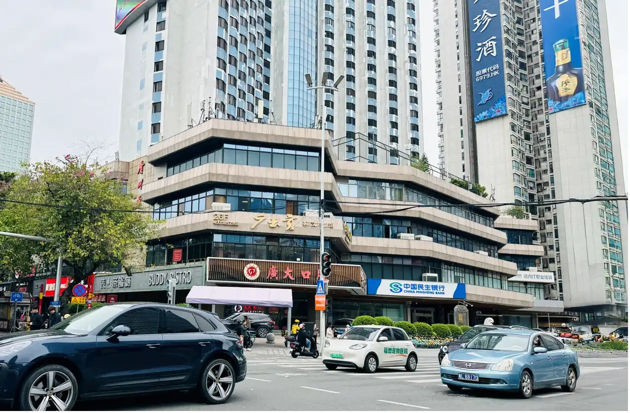 1.04835亿元！广州天河路体育东路交界一户外广告使用权“破亿”成交