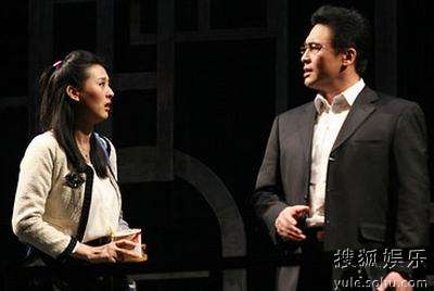 施大生演《蜗居》受热议 优质外形博“宠爱”