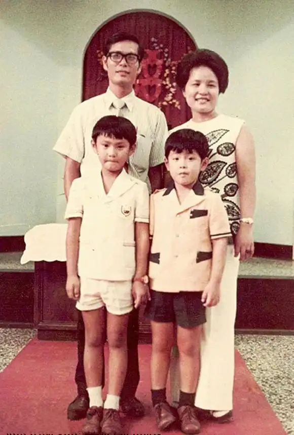 “情痴”张信哲:55岁仍未婚,他的破碎爱情就像一首带泪的情歌