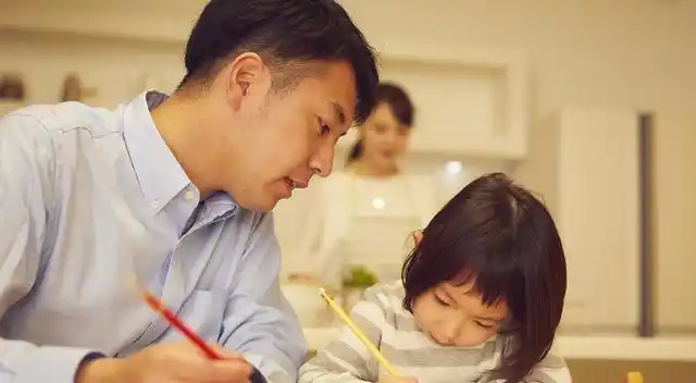 女大学生血腥遇害,拒绝搭讪遭刺杀,法律责任引发热议