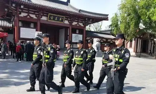 19岁美少女校园遇害，拒绝搭讪遭刺身，残忍血案令人心碎