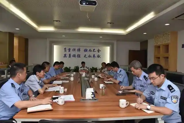 回顾｜因一个烟头揭开找出真凶：22年湖州旅店悬案，作家变杀人犯