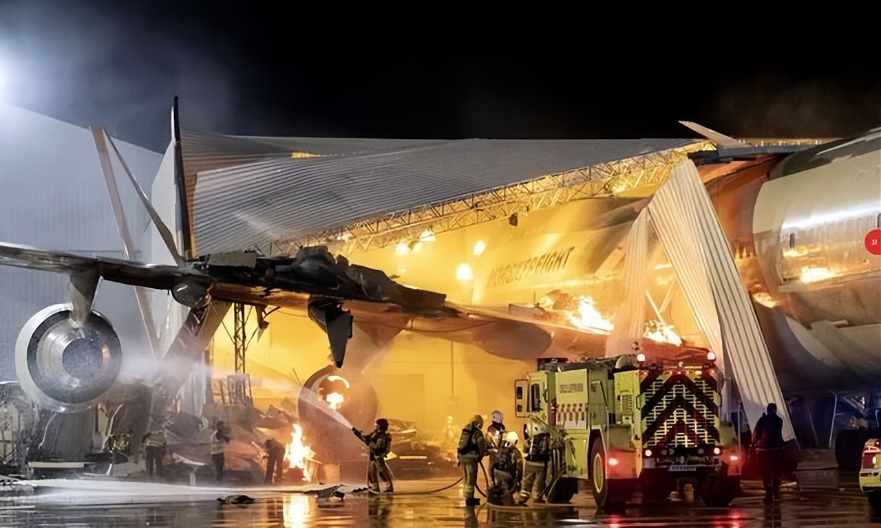 “老古董”诺兰，如何成为好莱坞无冕之王？