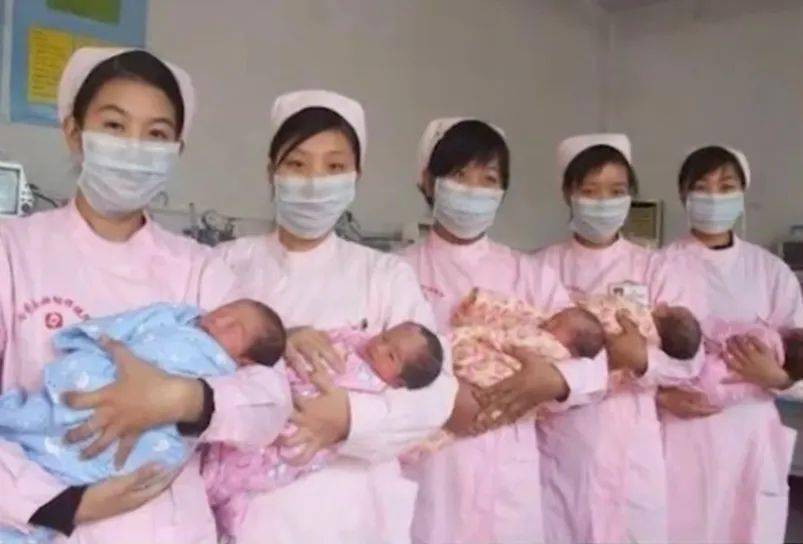 中国首例5胞胎现状：父亲过劳去世，母亲直言如果要重选，一个不要
