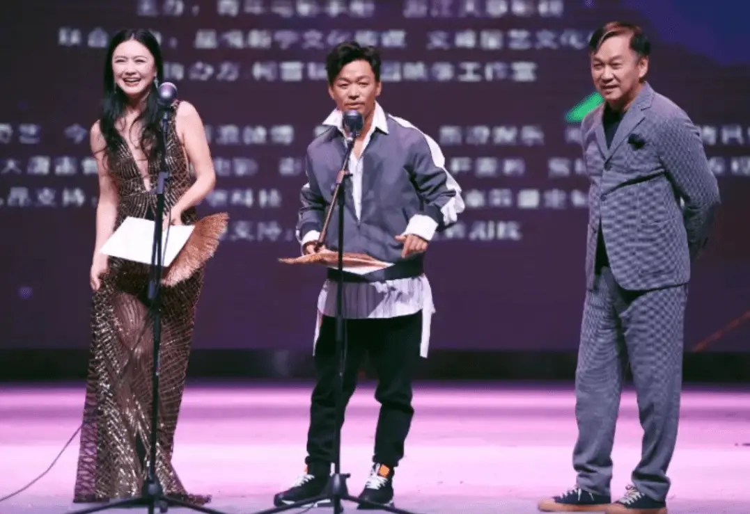 助徐峥成为最卖座导演的王宝强，他的清醒，打了多少明星的脸？