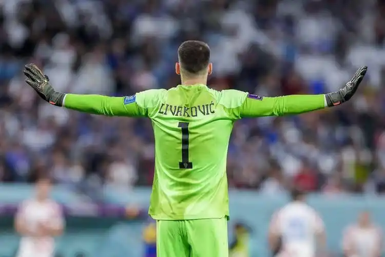 土耳其足球的逆转传奇：从逆境中创造辉煌历史