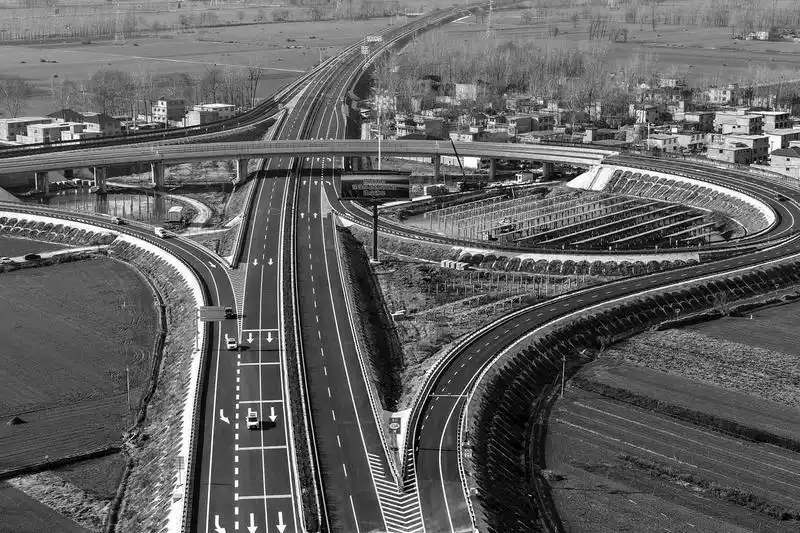 未来五年，我省欲建两千公里高速