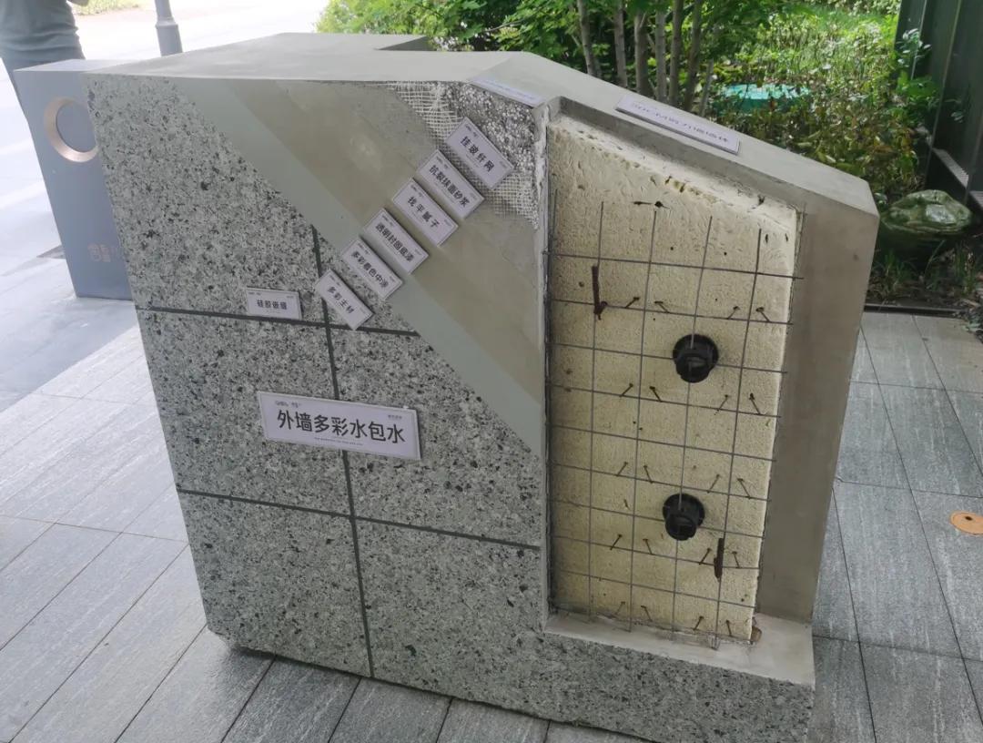 近期，青岛4万/平高端盘交付的刚需感，让人惊掉下巴