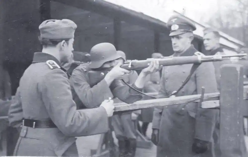 毛瑟98k与M1加兰德步枪的二战传奇与影响