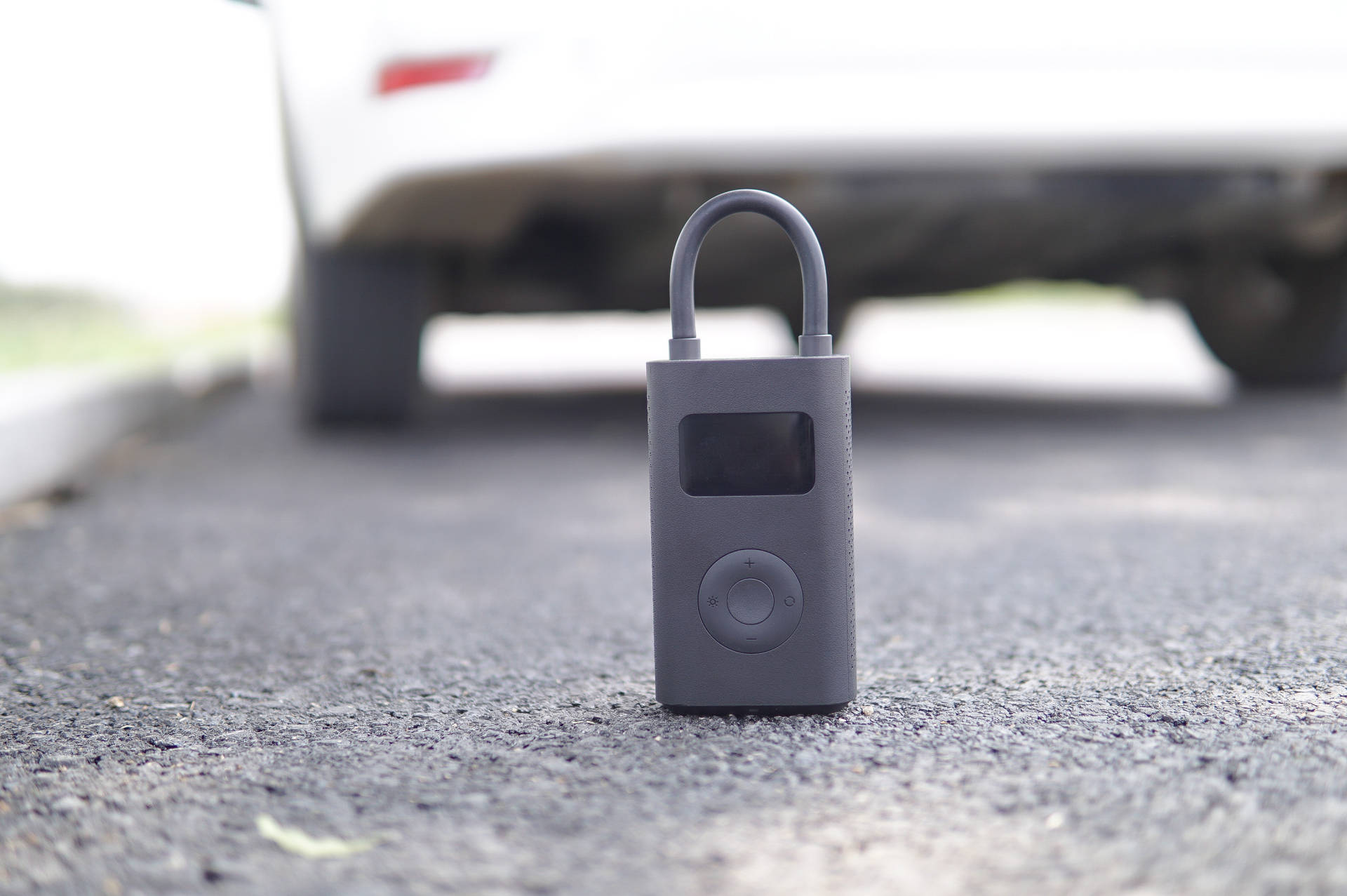 米家神器真香!新一代充气宝1S测评,保时捷车主用了都说好