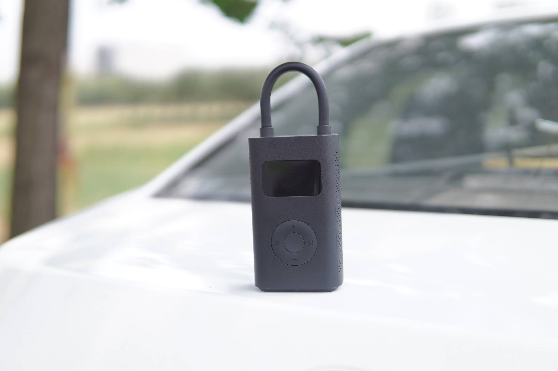 米家神器真香!新一代充气宝1S测评,保时捷车主用了都说好