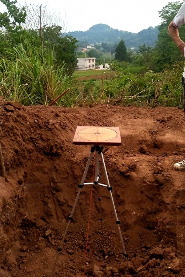 老人下葬选地，懂点风水不是迷信！这3点环境讲究要记牢